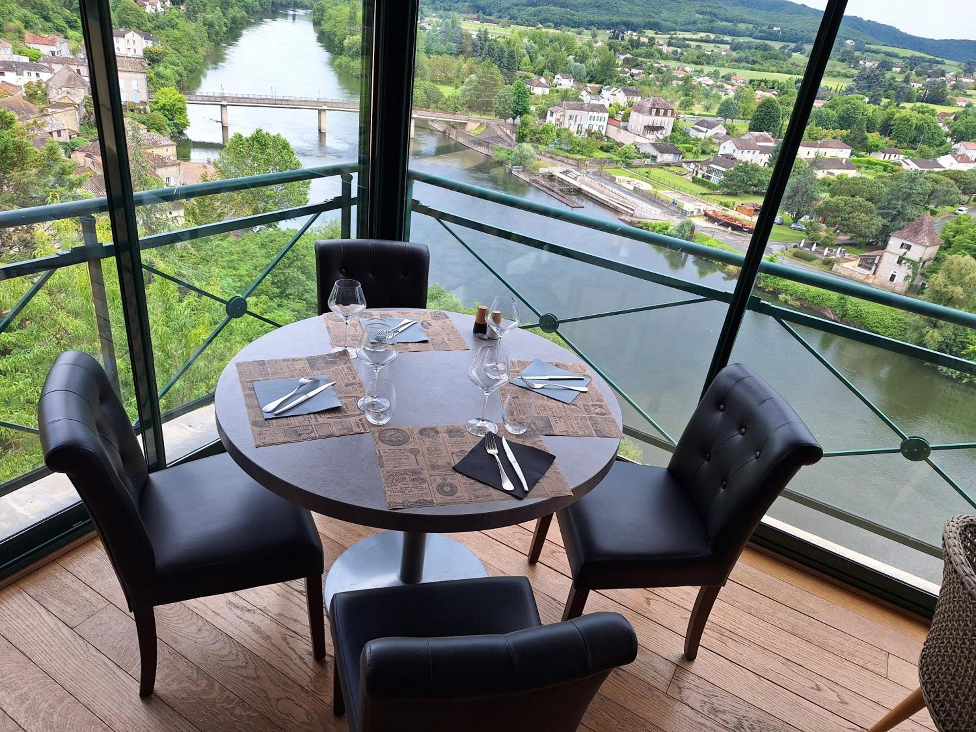 Hotel Bellevue Puy-lʼÉvêque Dış mekan fotoğraf