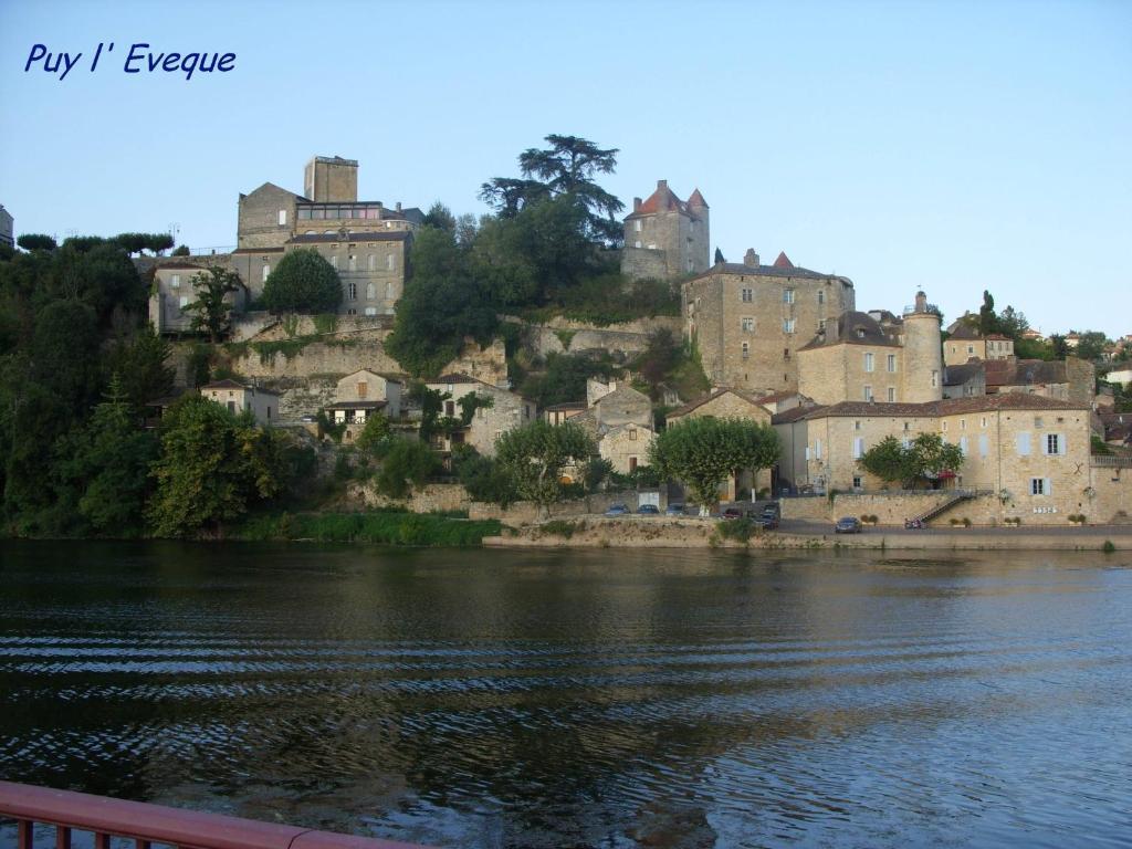 Hotel Bellevue Puy-lʼÉvêque Dış mekan fotoğraf
